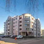 Designer Urban Retreat, Near Old Town, Wifi 100mbs, Smart Tv Ταλίν