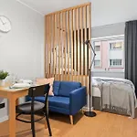 Designer Urban Retreat, Near Old Town, Wifi 100mbs, Smart Tv * Таллінн