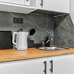 Διαμέρισμα Designer Urban Retreat, Near Old Town, Wifi 100mbs, Smart Tv *