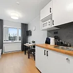 Designer Urban Retreat, Near Old Town, Wifi 100mbs, Smart Tv Διαμέρισμα Ταλίν