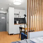 Designer Urban Retreat, Near Old Town, Wifi 100mbs, Smart Tv Διαμέρισμα Ταλίν