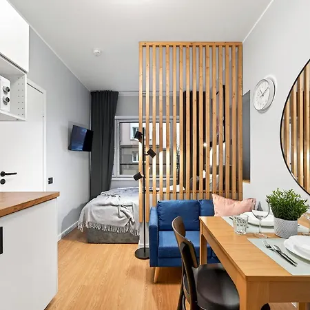 Designer Urban Retreat, Near Old Town, Wifi 100mbs, Smart Tv * Reval