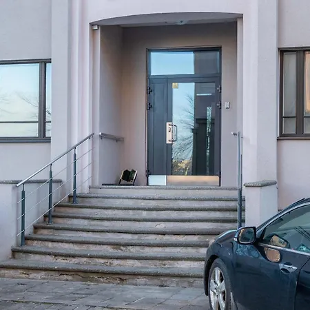 Designer Urban Retreat, Near Old Town, Wifi 100mbs, Smart Tv Appartamento *