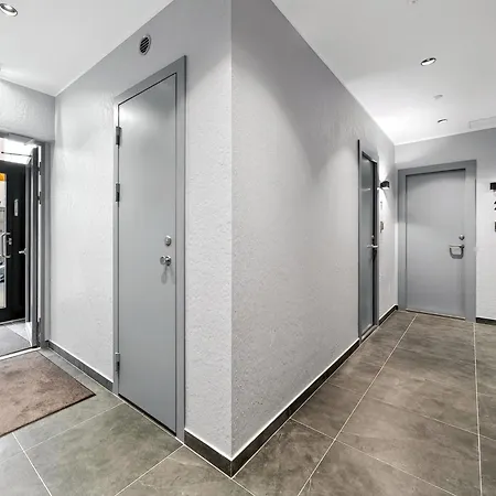 Designer Urban Retreat, Near Old Town, Wifi 100mbs, Smart Tv Таллин