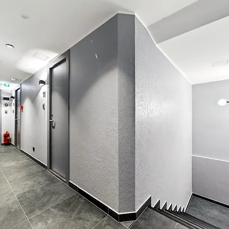 Designer Urban Retreat, Near Old Town, Wifi 100mbs, Smart Tv Appartamento Reval