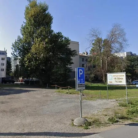 Designer Urban Retreat, Near Old Town, Wifi 100mbs, Smart Tv Таллінн