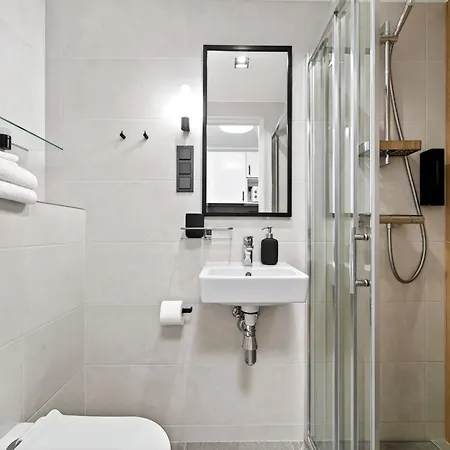 Designer Urban Retreat, Near Old Town, Wifi 100mbs, Smart Tv Korter Tallinn