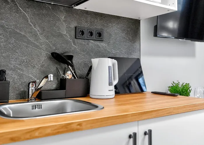 Designer Urban Retreat, Near Old Town, Wifi 100mbs, Smart Tv Таллин