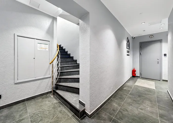 Designer Urban Retreat, Near Old Town, Wifi 100mbs, Smart Tv Апартаменты