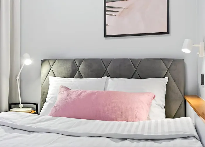 アパート Designer Urban Retreat, Near Old Town, Wifi 100mbs, Smart Tv