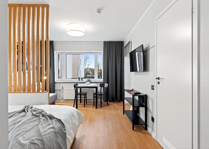 Designer Urban Retreat, Near Old Town, Wifi 100mbs, Smart Tv アパート *