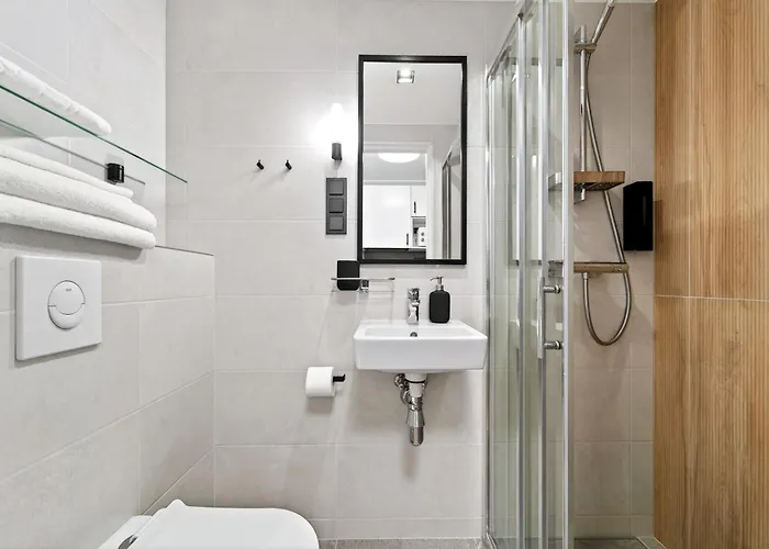 Designer Urban Retreat, Near Old Town, Wifi 100mbs, Smart Tv Апартаменты Таллин