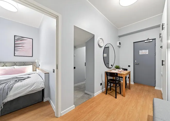 Designer Urban Retreat, Near Old Town, Wifi 100mbs, Smart Tv Таллин