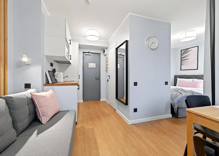 Designer Urban Retreat, Near Old Town, Wifi 100mbs, Smart Tv