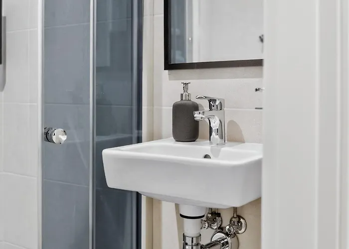 Designer Urban Retreat, Near Old Town, Wifi 100mbs, Smart Tv * Таллин