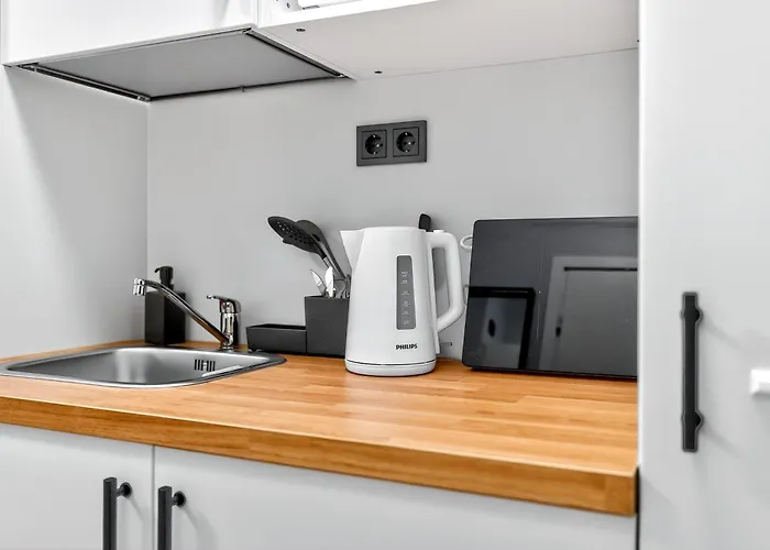 Designer Urban Retreat, Near Old Town, Wifi 100mbs, Smart Tv