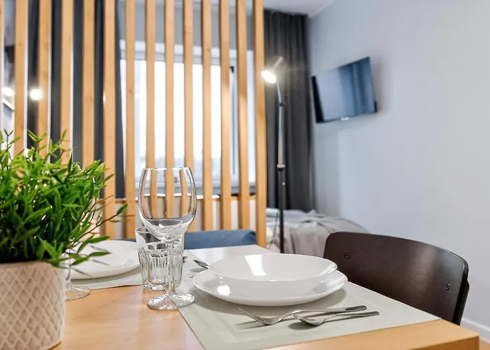 Апартаменты Designer Urban Retreat, Near Old Town, Wifi 100mbs, Smart Tv *