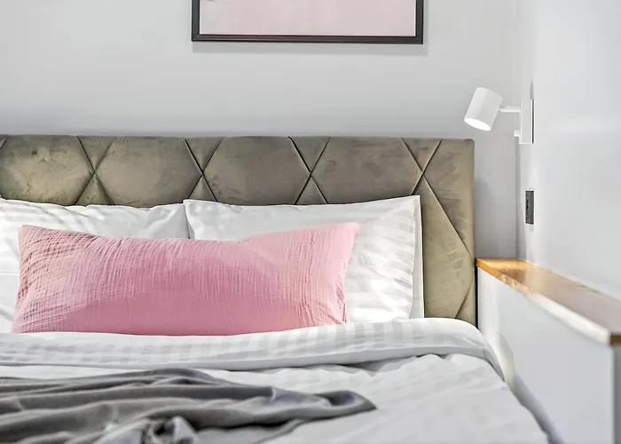 Апартаменты Designer Urban Retreat, Near Old Town, Wifi 100mbs, Smart Tv Таллин