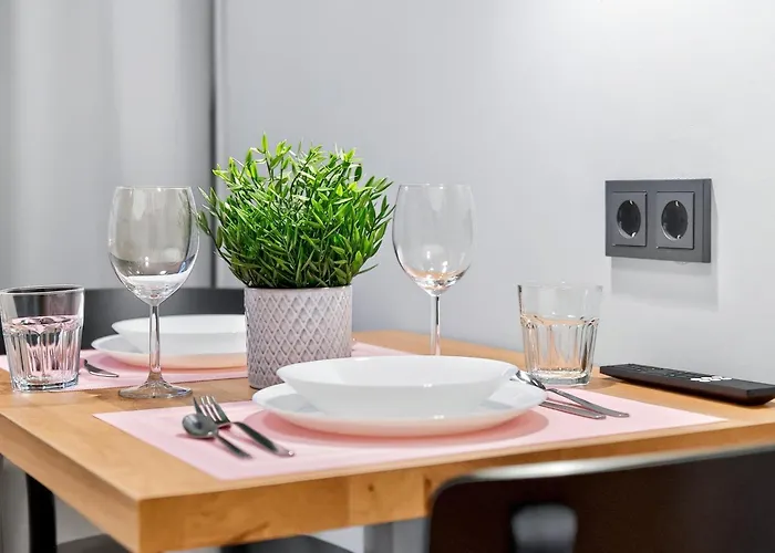 Designer Urban Retreat, Near Old Town, Wifi 100mbs, Smart Tv アパート