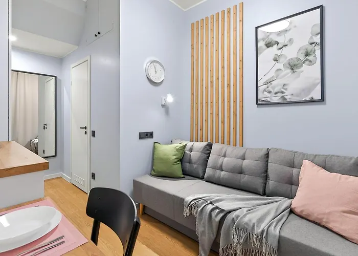 Апартаменты Designer Urban Retreat, Near Old Town, Wifi 100mbs, Smart Tv *