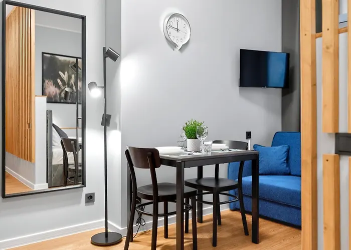 Designer Urban Retreat, Near Old Town, Wifi 100mbs, Smart Tv Апартаменты *