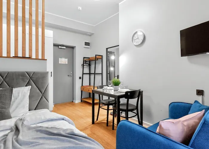 Designer Urban Retreat, Near Old Town, Wifi 100mbs, Smart Tv Таллин