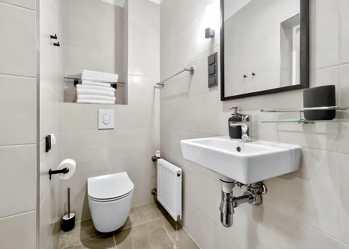 Designer Urban Retreat, Near Old Town, Wifi 100mbs, Smart Tv アパート *