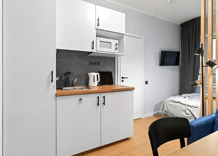 Designer Urban Retreat, Near Old Town, Wifi 100mbs, Smart Tv アパート *