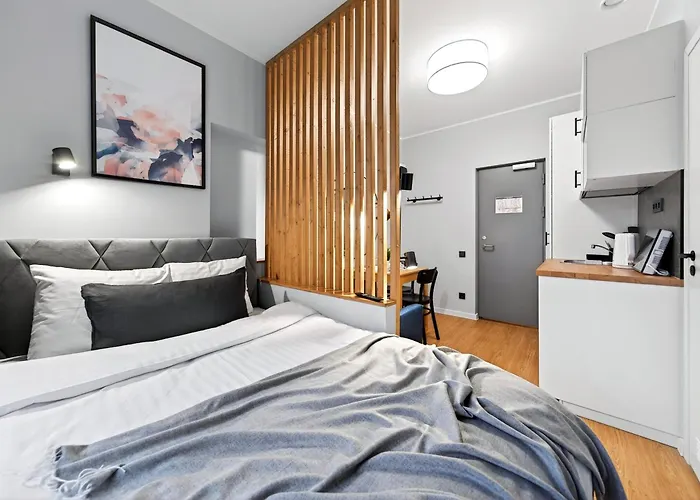 Designer Urban Retreat, Near Old Town, Wifi 100mbs, Smart Tv Таллин